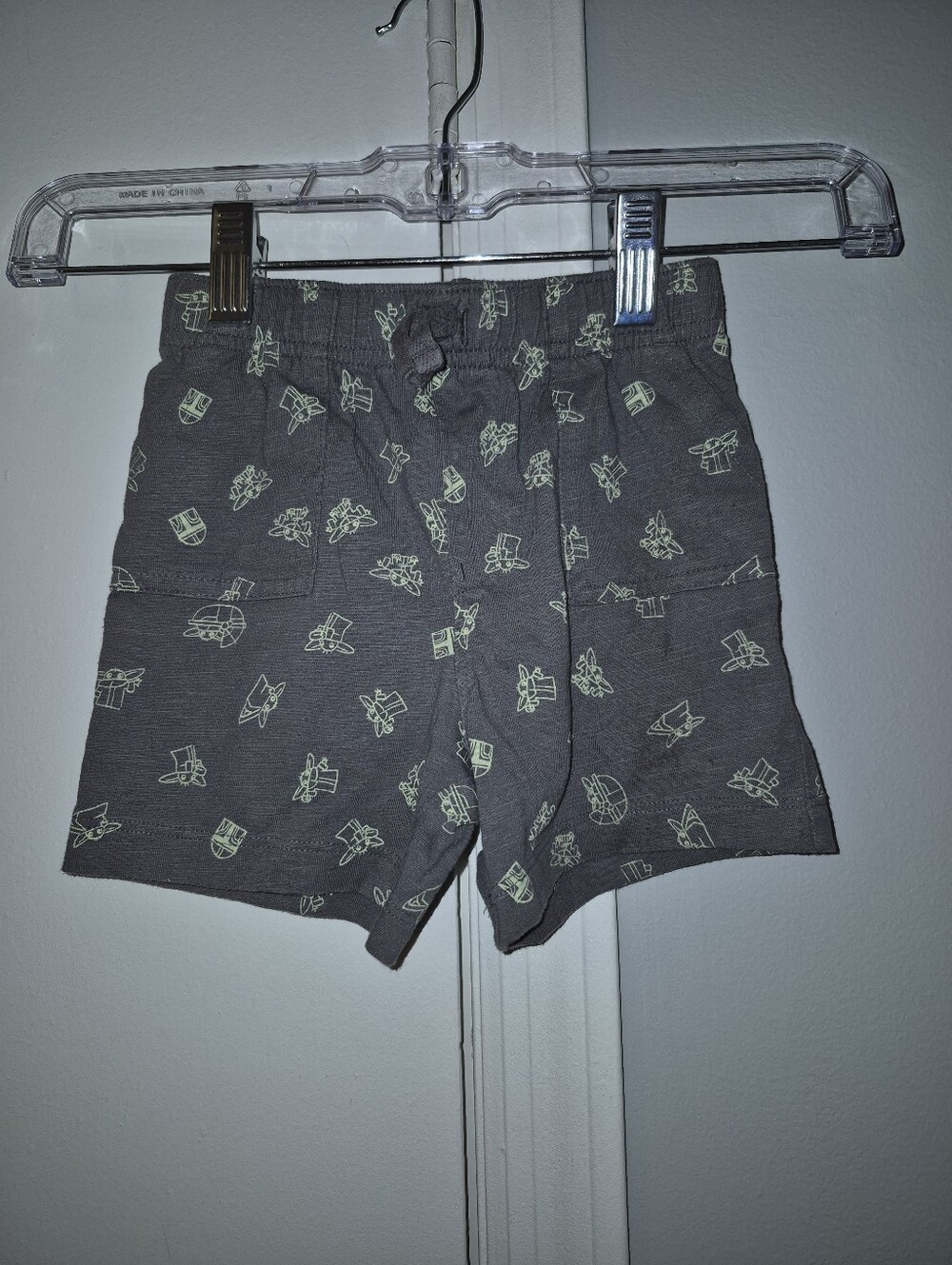 Star Wars Gray Boys' Elastic Waist Shorts w Lt Green Grogu Print Size 24 Months